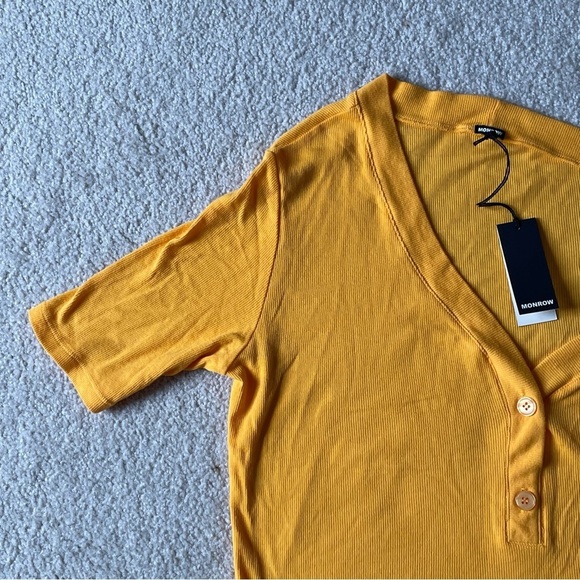 New! Monrow Marigold Rib Knit Off Shoulder Henley Top NWT - 35567 - Picture 4 of 12